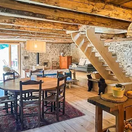Digital Detox Barn By A Stream Campan